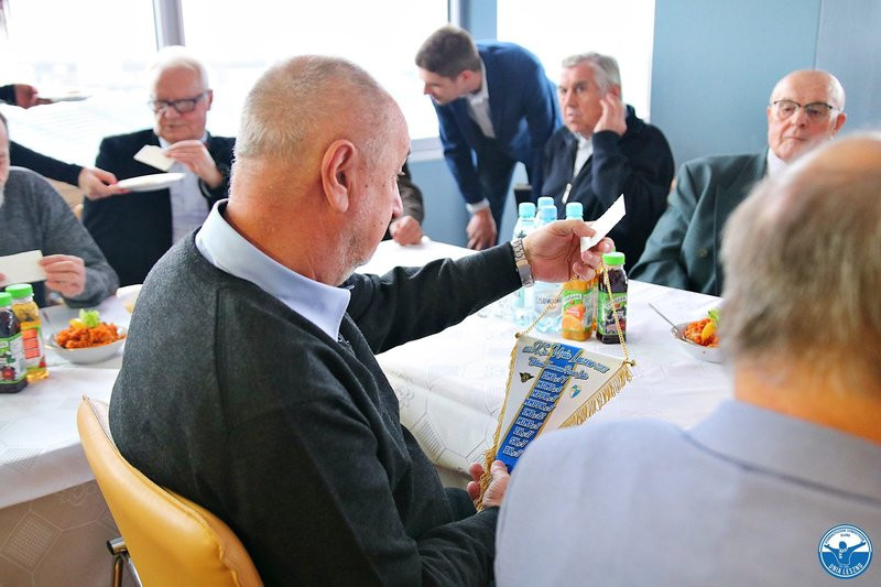 Byli żużlowcy i działacze przy wigilijnym stole (zdjęcia)
