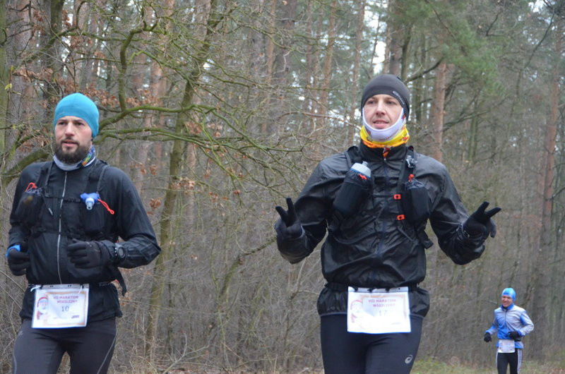 Wigilijni maratończycy zaliczyli 42 km po lasach (zdjęcia)