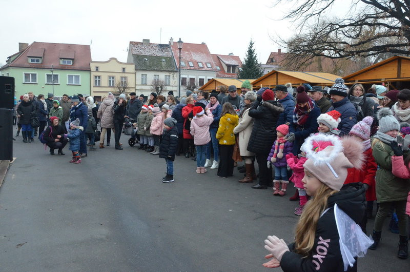 Zapachniało świętami na osieckim Rynku (zdjęcia)