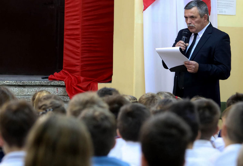W szkole w Drobninie wmurowano Kapsułę Czasu (zdjęcia)