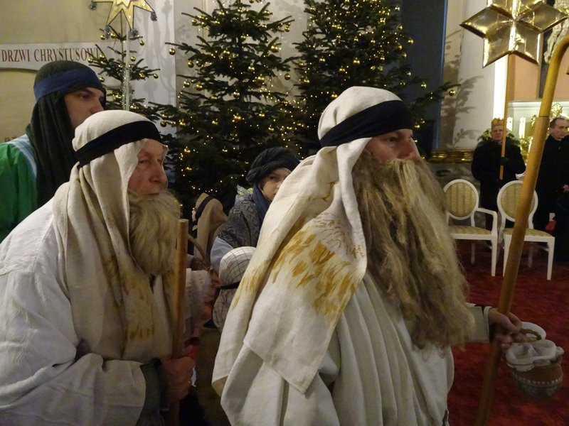 Orszak Trzech Króli w Lesznie przyciągnął tłumy (zdjęcia)