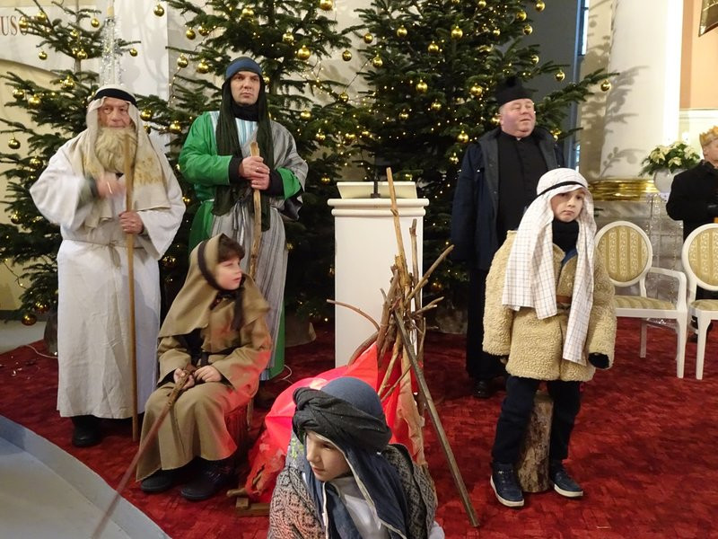 Orszak Trzech Króli w Lesznie przyciągnął tłumy (zdjęcia)