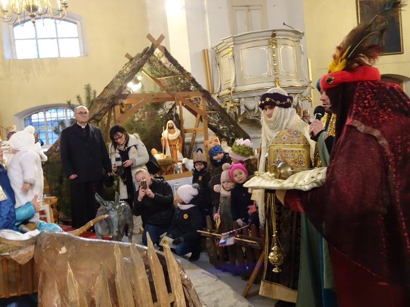 Orszak Trzech Króli w Lesznie przyciągnął tłumy (zdjęcia)