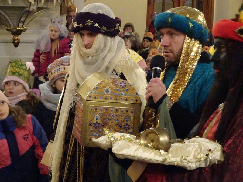 Orszak Trzech Króli w Lesznie przyciągnął tłumy (zdjęcia)