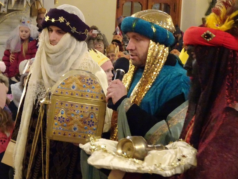 Orszak Trzech Króli w Lesznie przyciągnął tłumy (zdjęcia)