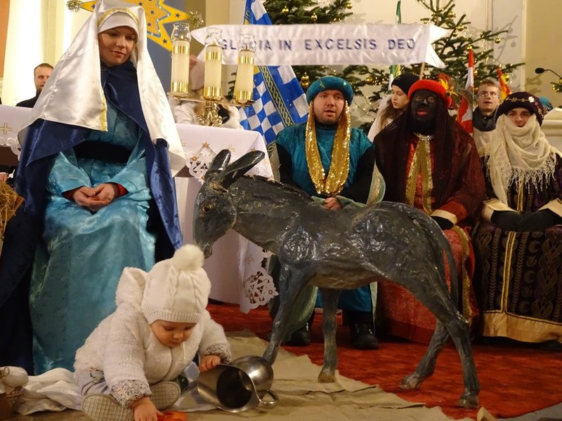 Orszak Trzech Króli w Lesznie przyciągnął tłumy (zdjęcia)