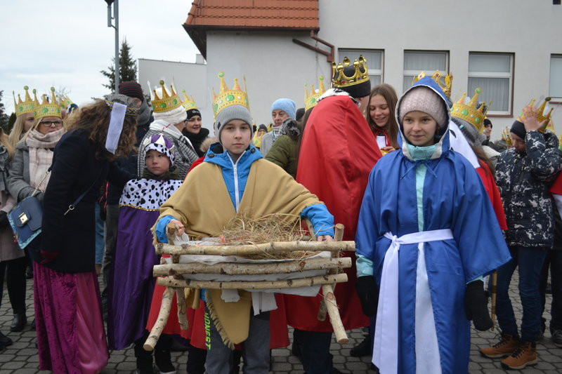 Orszak Trzech Króli ruszył z Krzemieniewa (zdjęcia)