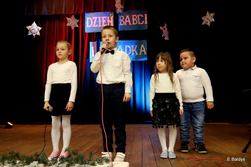 W Garzynie już świętują Dzień Babci i Dziadka (zdjęcia)