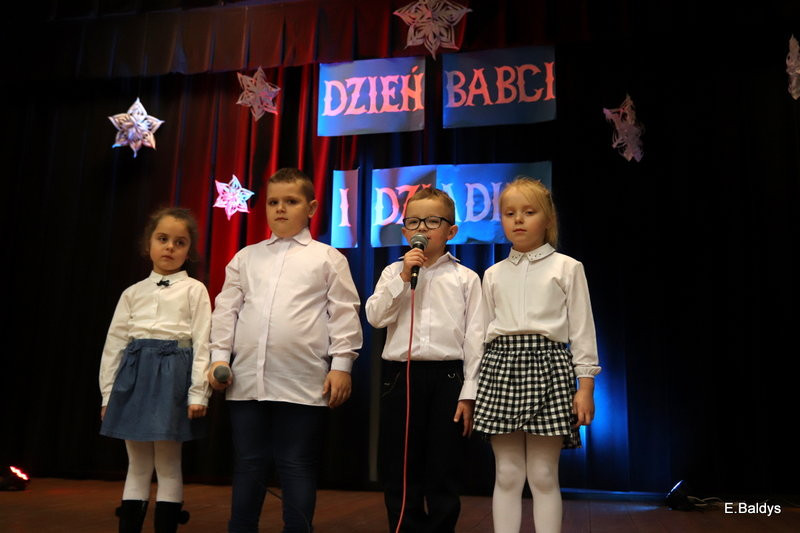 W Garzynie już świętują Dzień Babci i Dziadka (zdjęcia)