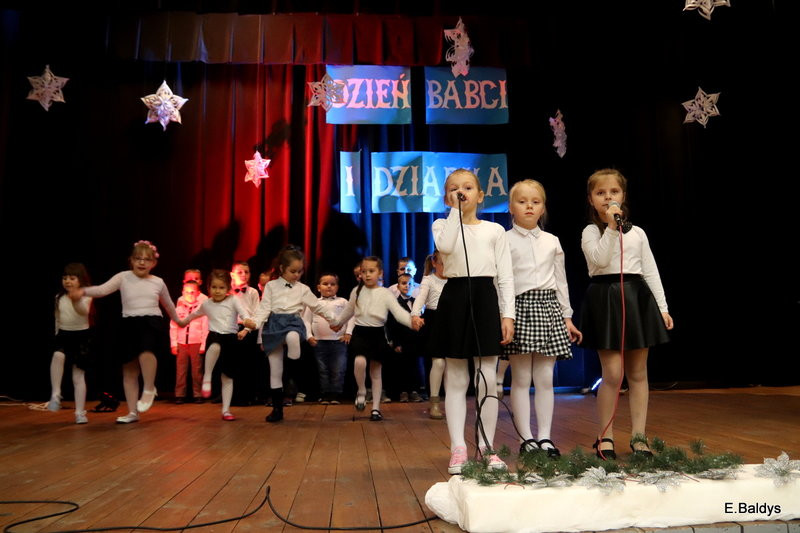 W Garzynie już świętują Dzień Babci i Dziadka (zdjęcia)