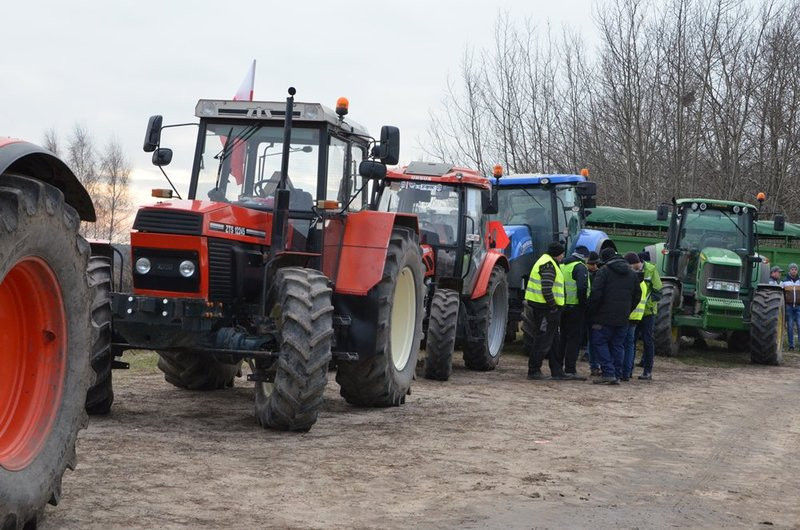 Traktory na ulicach Leszna (zdjęcia)