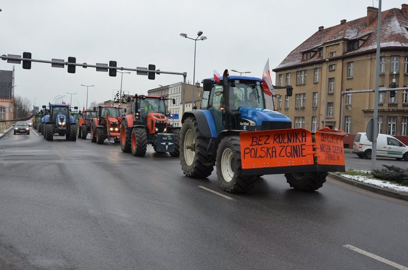 Traktory na ulicach Leszna (zdjęcia)