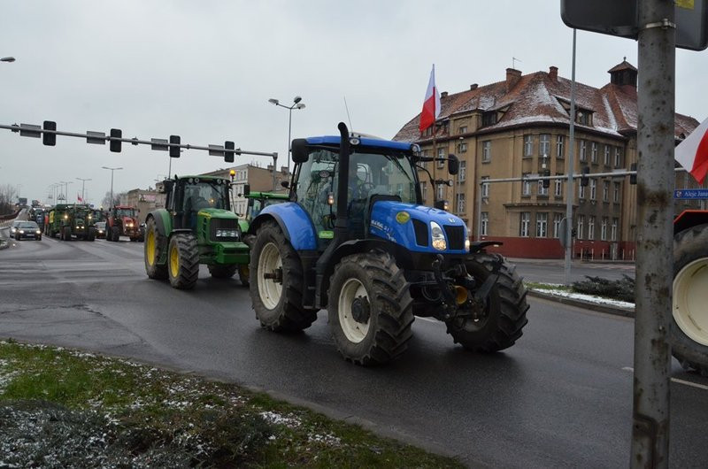 Traktory na ulicach Leszna (zdjęcia)