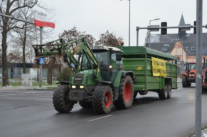 Traktory na ulicach Leszna (zdjęcia)