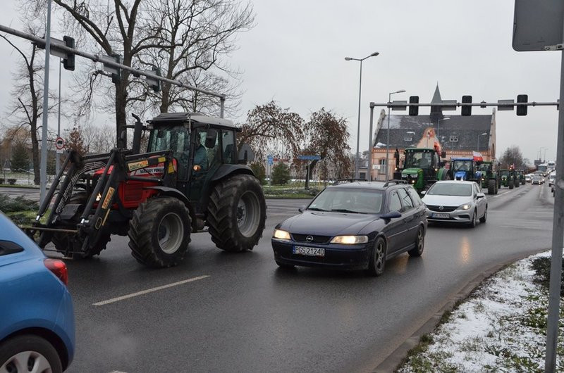 Traktory na ulicach Leszna (zdjęcia)