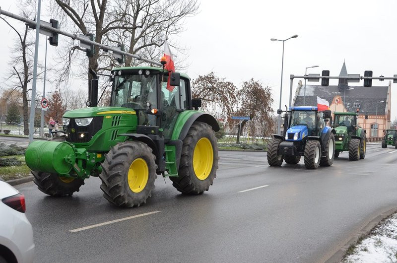 Traktory na ulicach Leszna (zdjęcia)