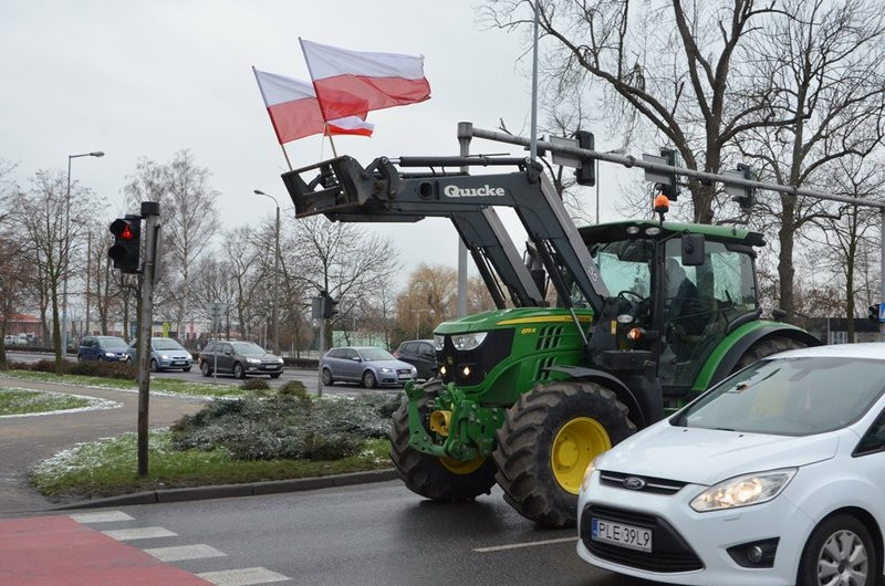 Traktory na ulicach Leszna (zdjęcia)