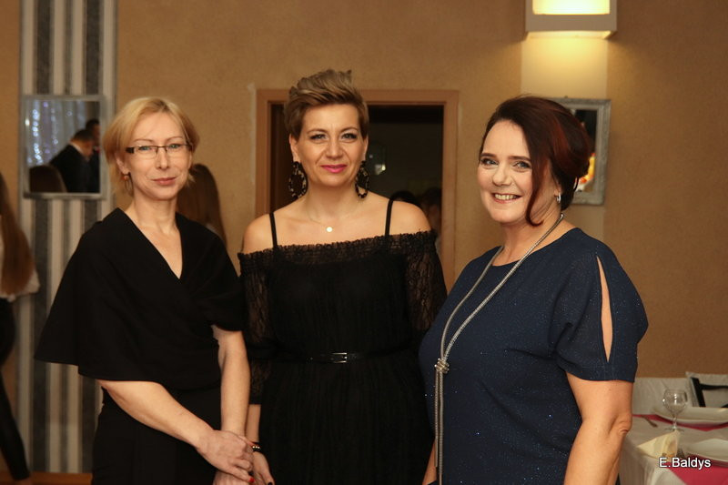 Studniówka III LO (zdjęcia)