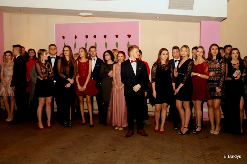 Studniówka III LO (zdjęcia)