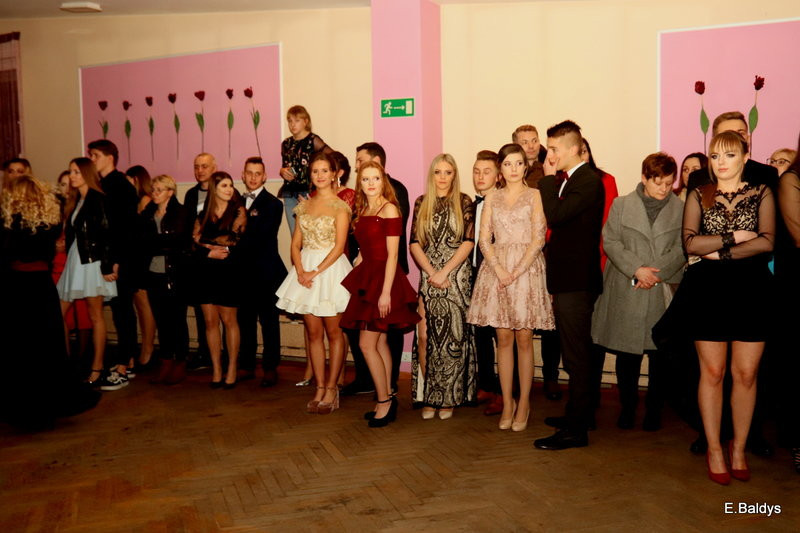 Studniówka III LO (zdjęcia)