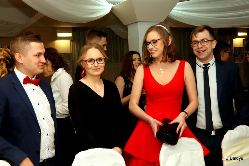 Studniówka III LO (zdjęcia)