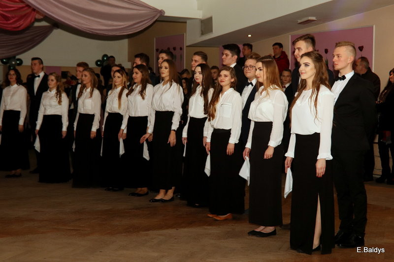 Studniówka III LO (zdjęcia)