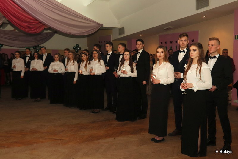 Studniówka III LO (zdjęcia)