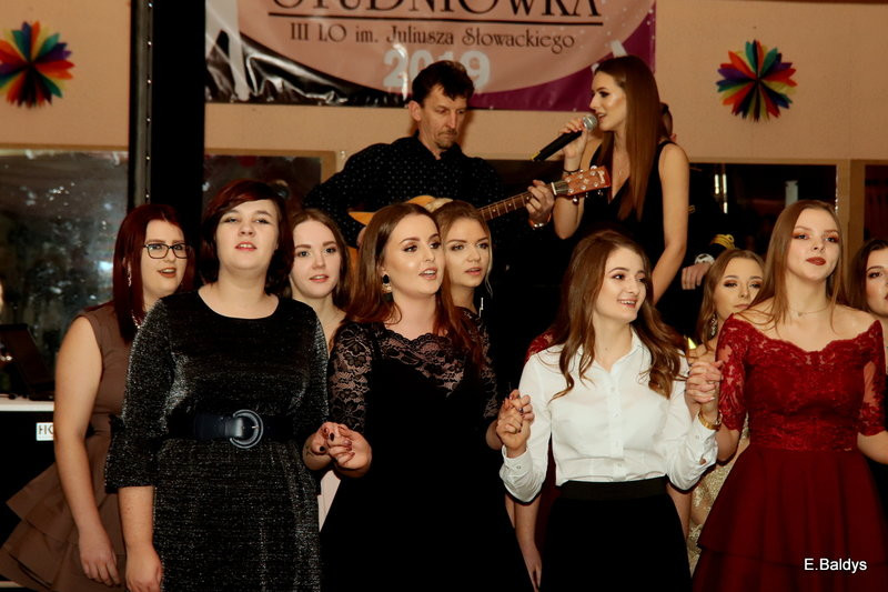 Studniówka III LO (zdjęcia)