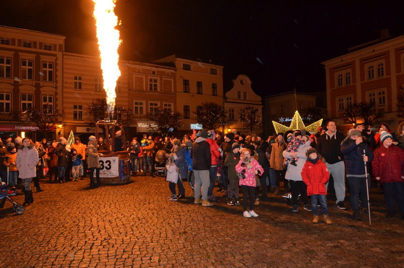 Wolontariusze 27. Finału WOŚP zebrali w Lesznie ponad 110 tys. zł (zdjęcia)