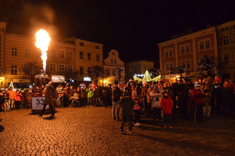 Wolontariusze 27. Finału WOŚP zebrali w Lesznie ponad 110 tys. zł (zdjęcia)