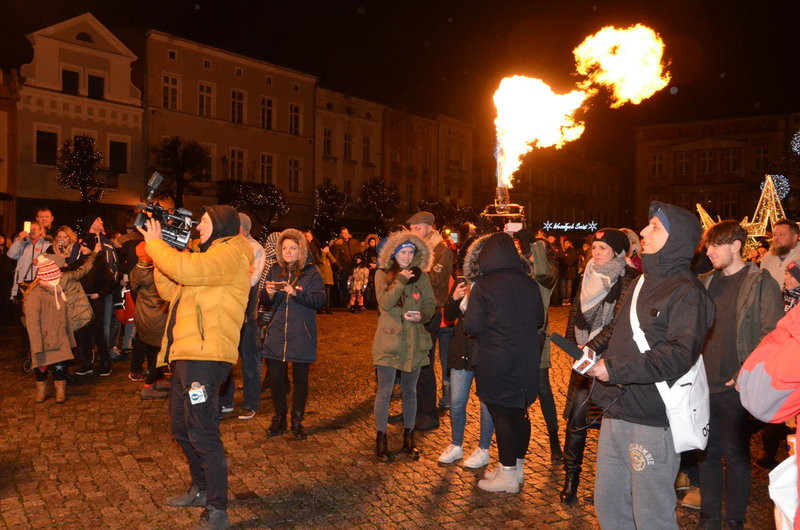 Wolontariusze 27. Finału WOŚP zebrali w Lesznie ponad 110 tys. zł (zdjęcia)