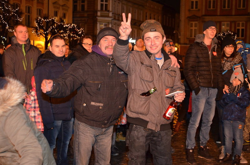 Wolontariusze 27. Finału WOŚP zebrali w Lesznie ponad 110 tys. zł (zdjęcia)