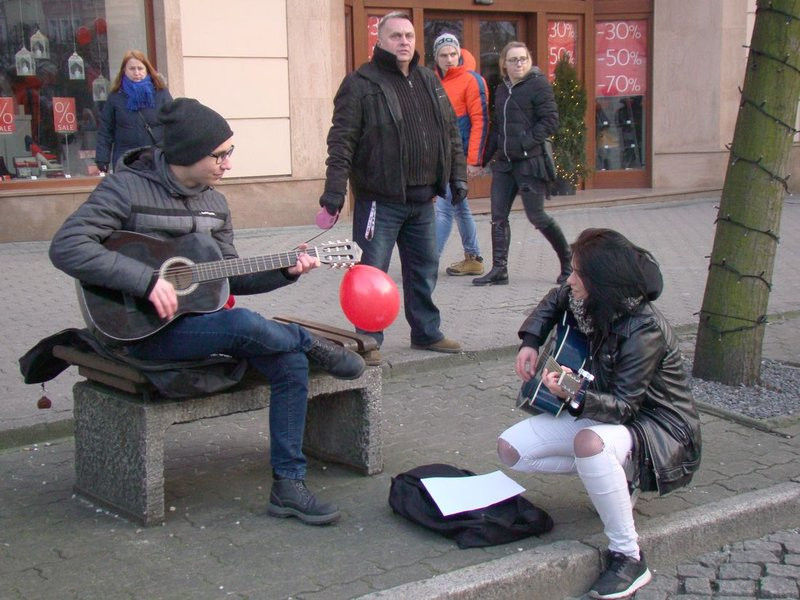 Leszno murem za Owsiakiem (zdjęcia i film)