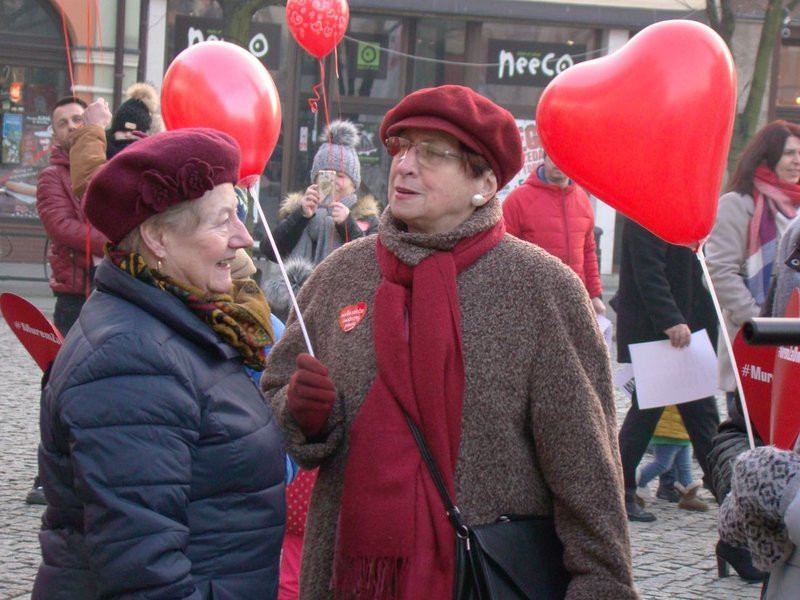 Leszno murem za Owsiakiem (zdjęcia i film)