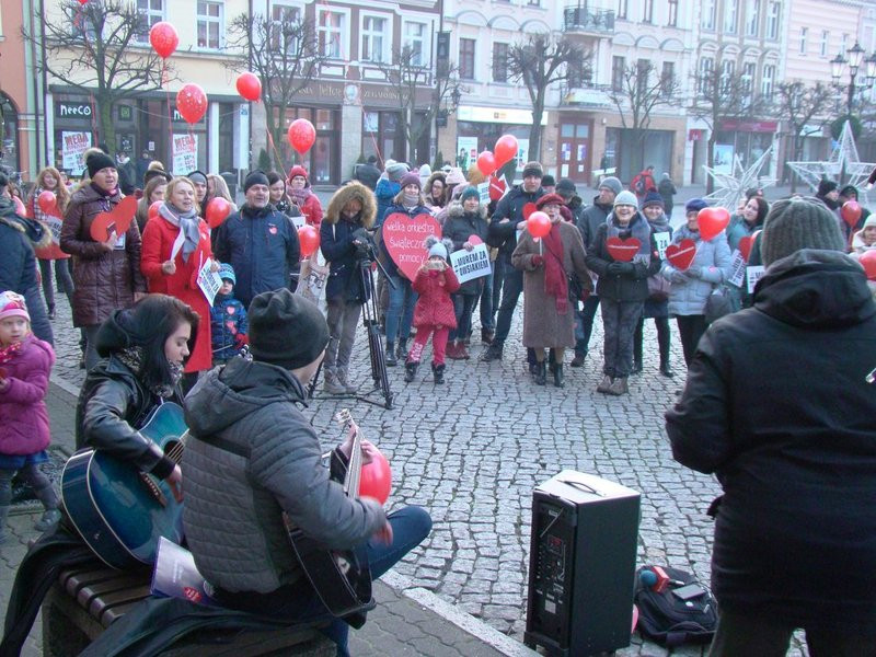 Leszno murem za Owsiakiem (zdjęcia i film)