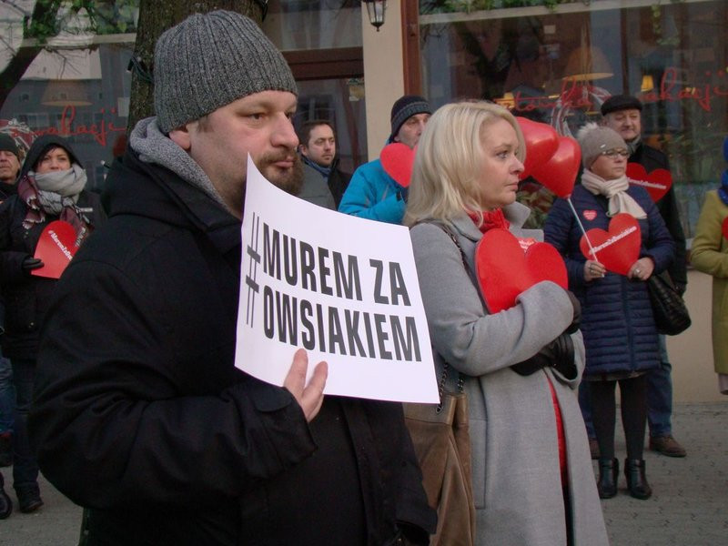 Leszno murem za Owsiakiem (zdjęcia i film)