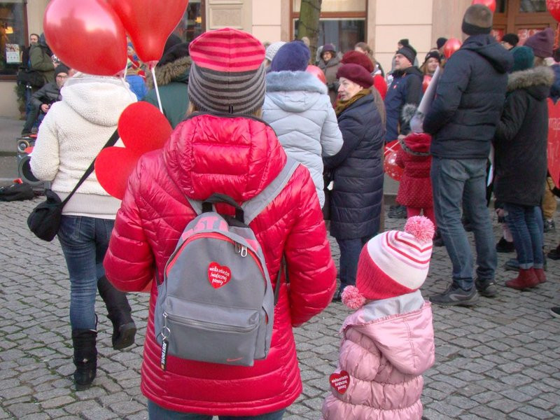 Leszno murem za Owsiakiem (zdjęcia i film)