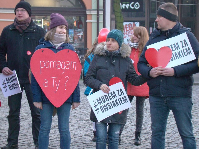 Leszno murem za Owsiakiem (zdjęcia i film)