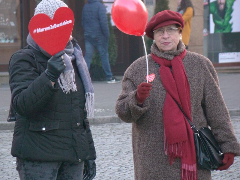 Leszno murem za Owsiakiem (zdjęcia i film)