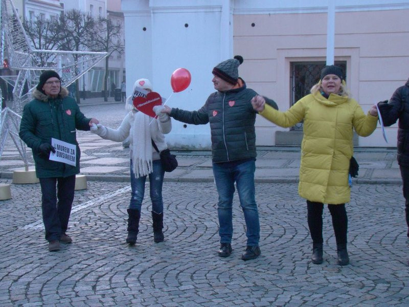 Leszno murem za Owsiakiem (zdjęcia i film)