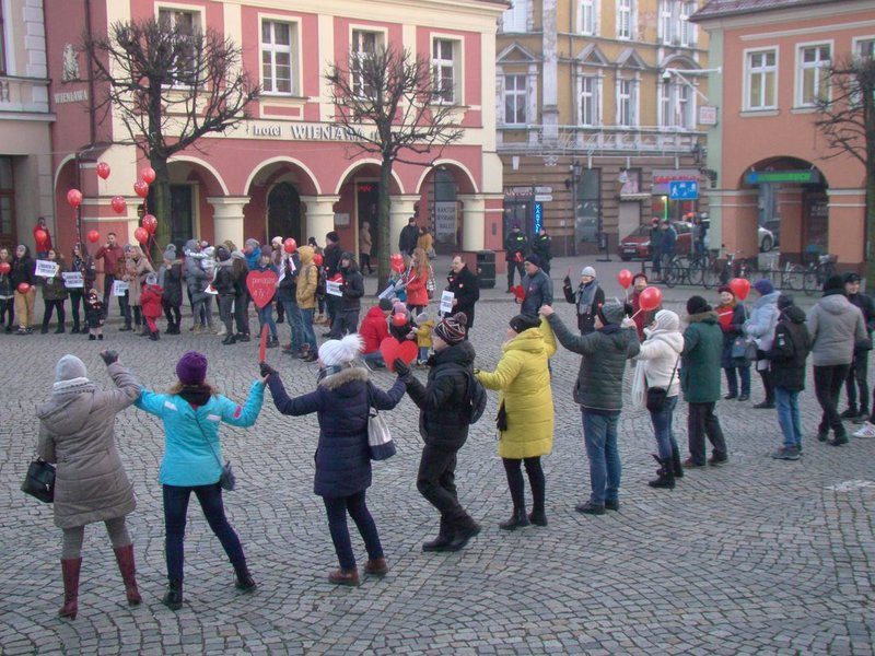 Leszno murem za Owsiakiem (zdjęcia i film)