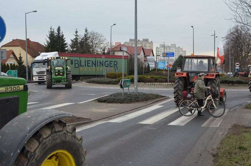 Rolnicy wyjechali na drogi. To