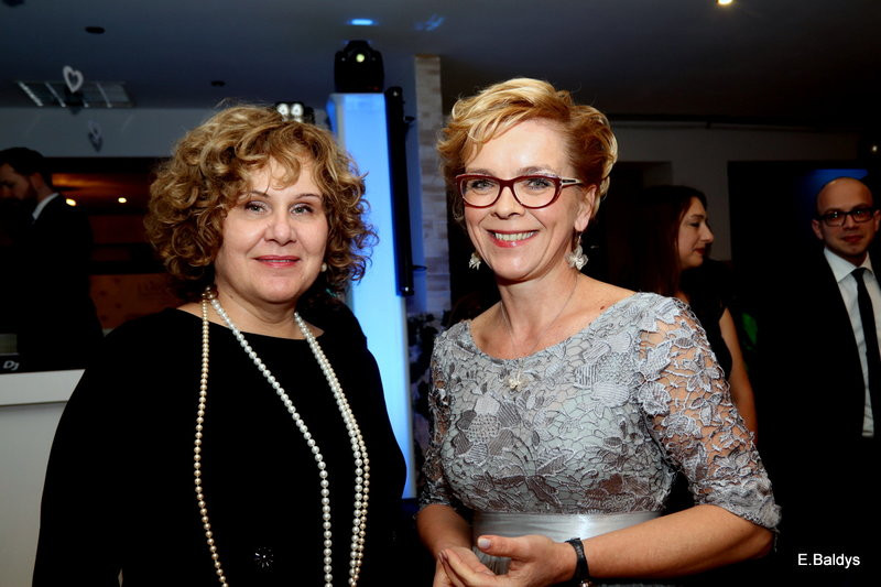 Studniówka Jedynki w stylu Bonda (zdjęcia)