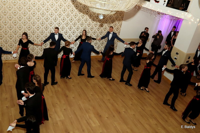 Studniówka Jedynki w stylu Bonda (zdjęcia)