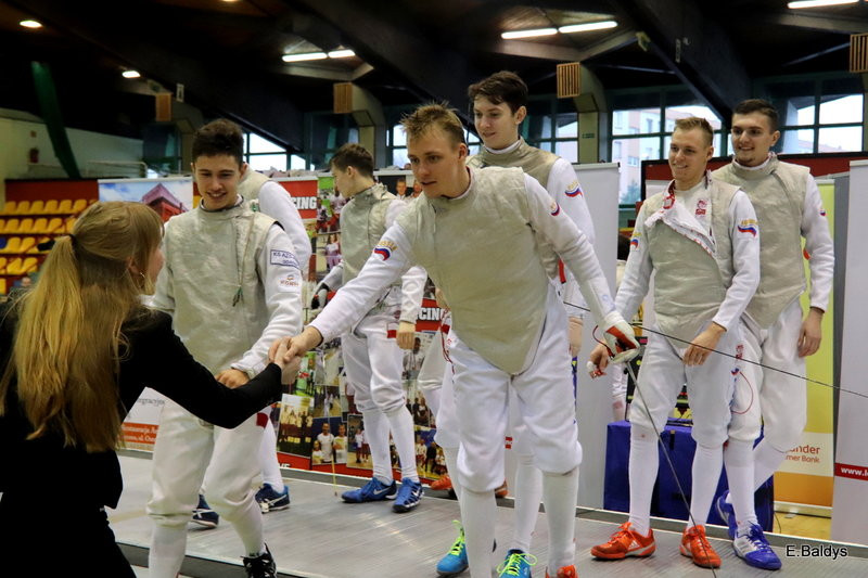 Juniorki na pudle, juniorzy tuż za (zdjęcia)