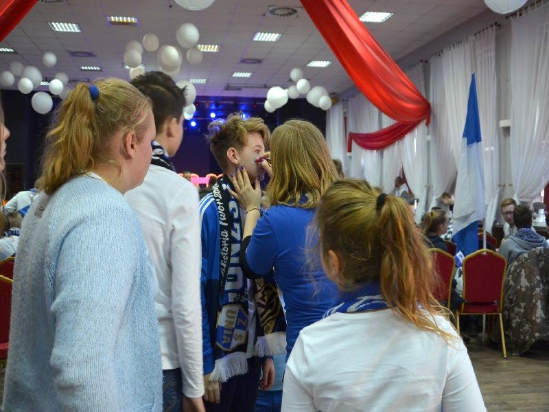 Żużlowcy odwiedzili uczniów z Goniembic (zdjęcia)