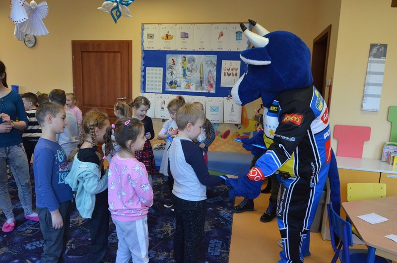 Byczek zadbał o bezpieczeństwo przedszkolaków (zdjęcia)