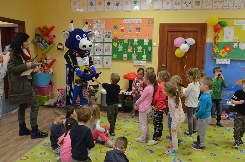Byczek zadbał o bezpieczeństwo przedszkolaków (zdjęcia)