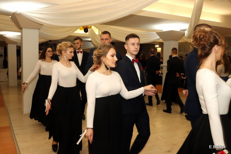 Bal studniówkowy ZS nr 4 (zdjęcia)