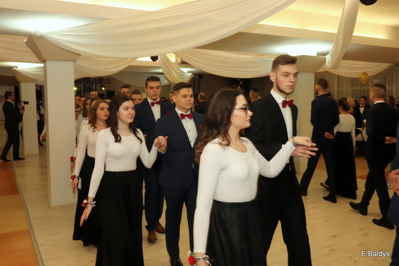 Bal studniówkowy ZS nr 4 (zdjęcia)